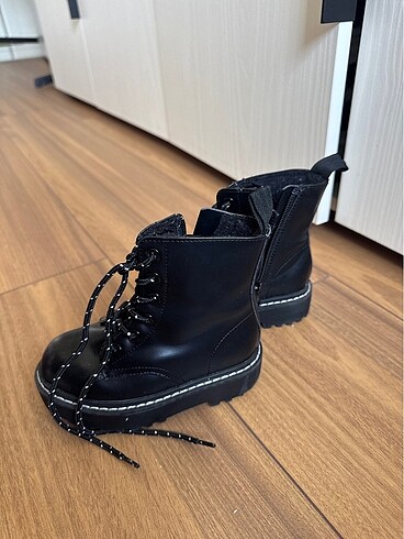 H&M Kız çocuk bot