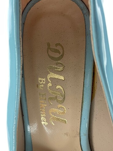 36 Beden mavi Renk Diğer Stiletto %70 İndirimli.