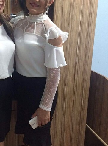 Dantel detaylı bluz