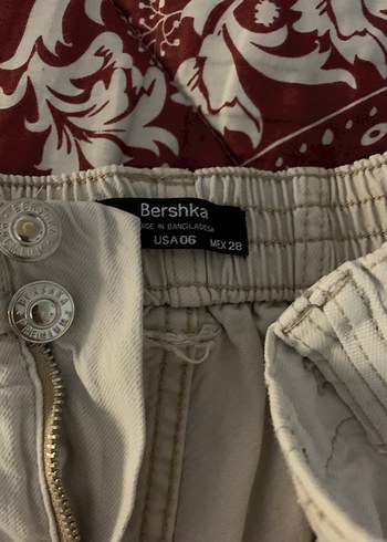 Kadın Beyaz Kemerli Rahat Kumaş Pantolon - Görsel 4