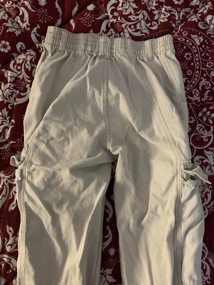 Kadın Beyaz Kemerli Rahat Kumaş Pantolon - Görsel 3