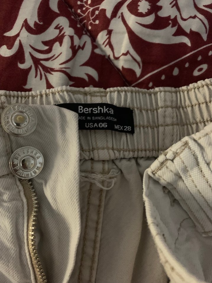 Kadın Beyaz Kemerli Rahat Kumaş Pantolon - Görsel 4