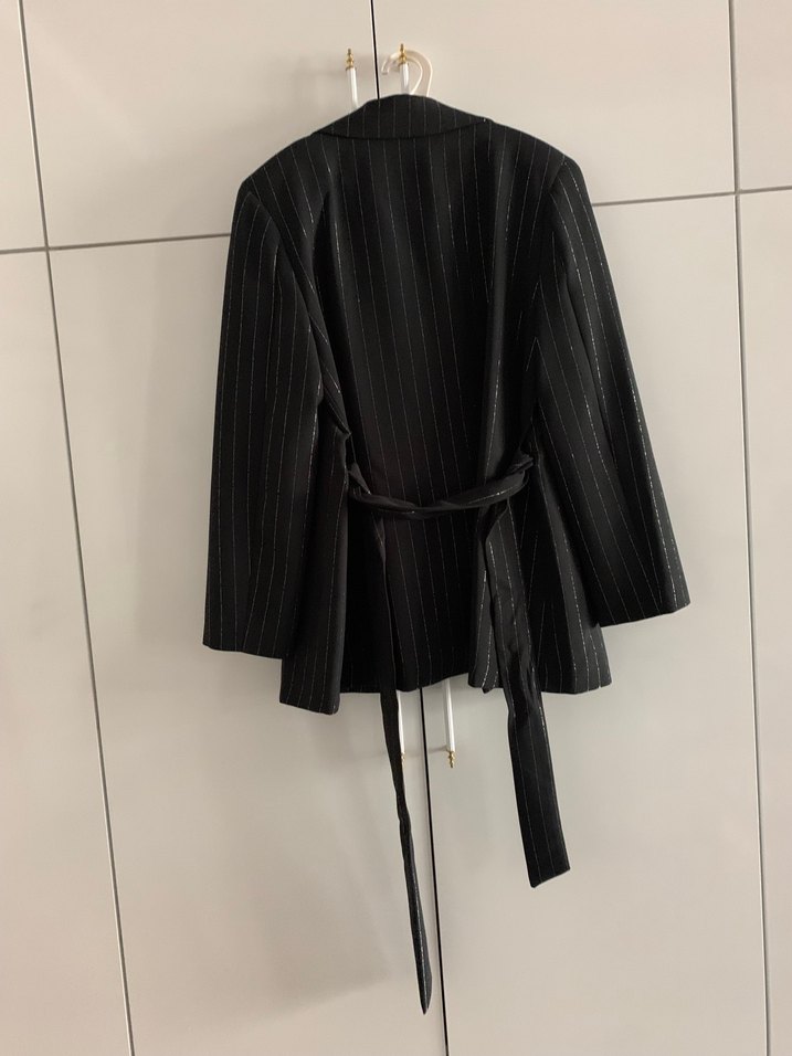 Kadın Siyah Çizgili Kuşaklı Blazer Takım - Görsel 4