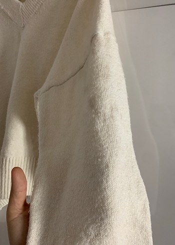 Beyaz V Yakalı Örgü Kadın Kazak - Görsel 4