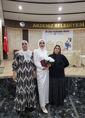 s Beden Nikah elbisesi 1200 TL şal ile gonderilecektir