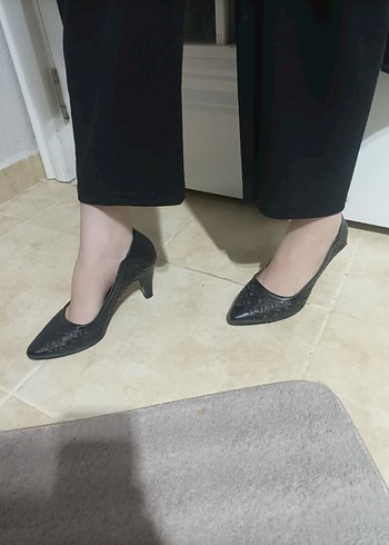 Diğer Klasik Siyah Yılan Desenli Stiletto