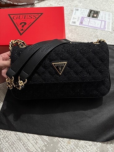 Guess kapitone çanta