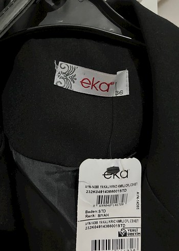 Kadın Siyah Düğmeli Ceket - Görsel 2