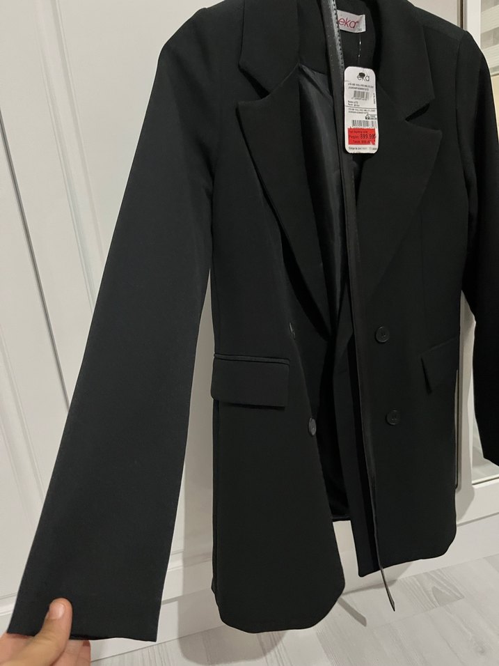 Kadın Siyah Düğmeli Ceket - Görsel 4