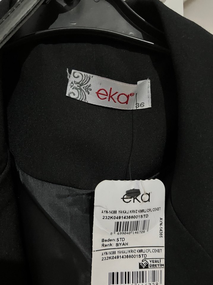 Kadın Siyah Düğmeli Ceket - Görsel 2