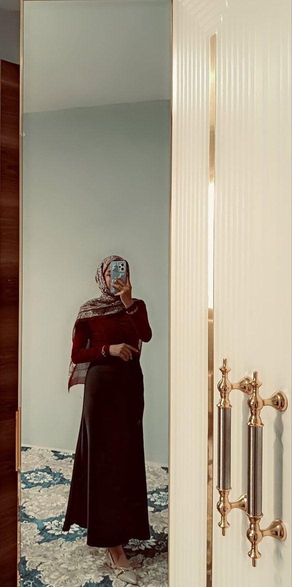 Siyah Uzun saten etek - Görsel 2