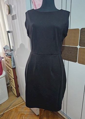 Kolsuz Siyah Midi Elbise - Görsel 3