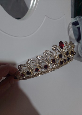 Bordo Parıltılı Kristal Taç - Görsel 3