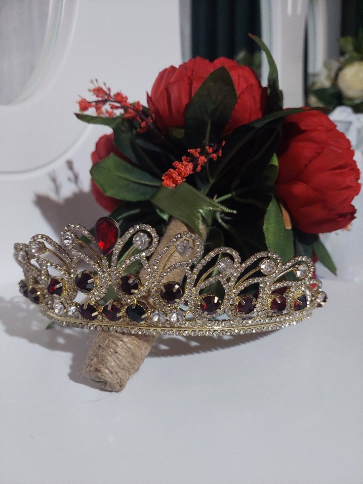 Bordo Parıltılı Kristal Taç - Görsel 2