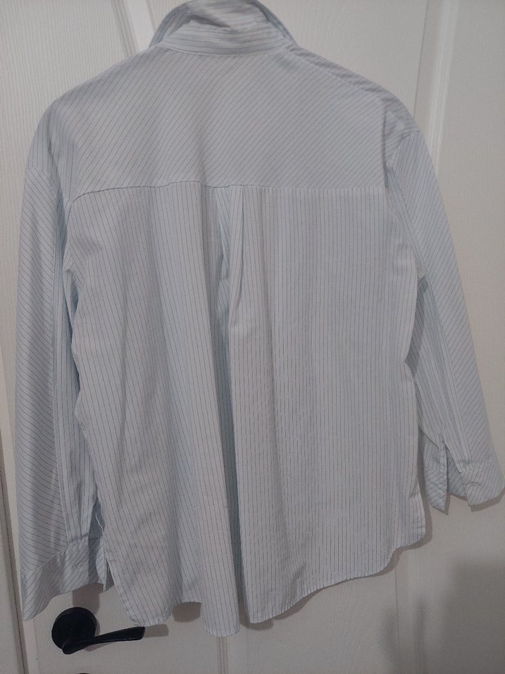 Düğmeli Beyaz Keten Kadın Gömlek - Görsel 3