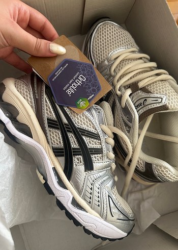 Asics ayakkabı