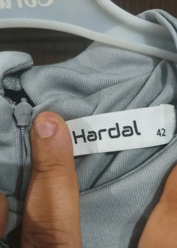 42 Beden Gri Uzun Kollu Nakışlı Abiye Elbise