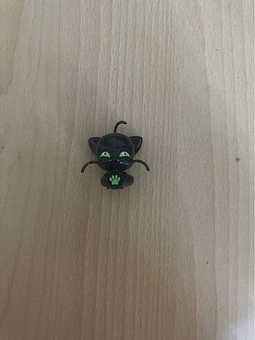 Miraculous ladybug kwami plagg