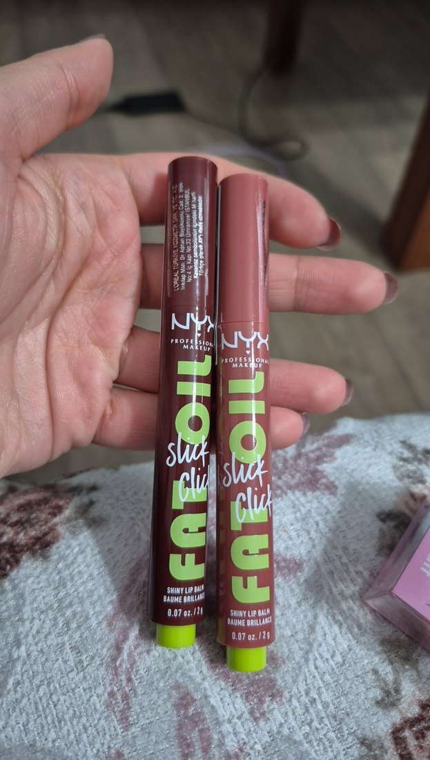 NYX Yağlı Stick Dudak Parlatıcısı 2'li Set - Görsel 3