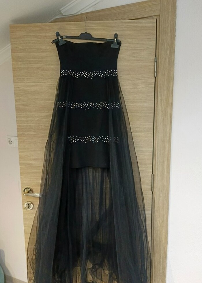 Siyah straplez mezuniyet elbisesi - Görsel 5