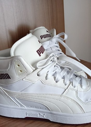 42 Beden Puma yüksek boğaz hiç giyilmemiş erkek ayakkabı
