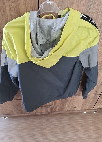 LC Waikiki Erkek cocuk yağmurluk 