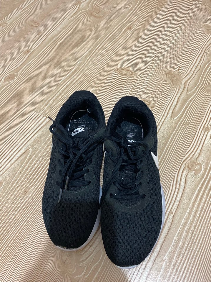 Orijinal Siyah Nike Kadın Spor Ayakkabı - Görsel 2