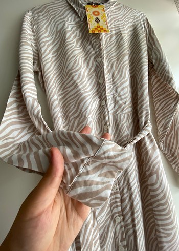 Trendyol Vizon Desenli Kuşaklı Viskon Dokuma Gömlek Elbise - Görsel 3