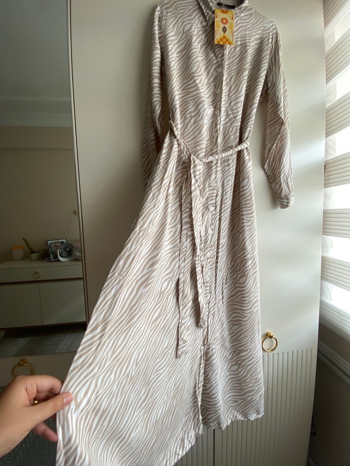 Trendyol Vizon Desenli Kuşaklı Viskon Dokuma Gömlek Elbise - Görsel 4