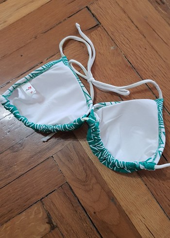 Diğer Bikini Üstü