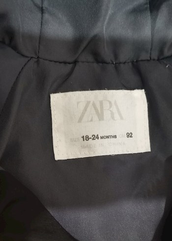 Kapüşonlu Siyah Erkek Çocuk Mont - Görsel 3