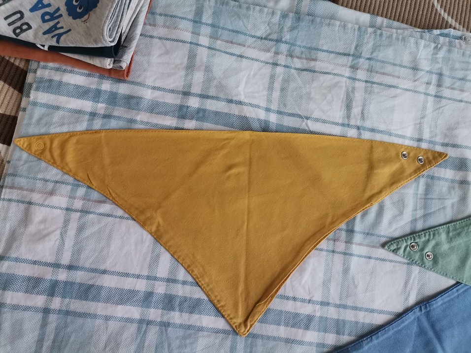 Renkli Baskılı Bebek Önlüğü yakalık - Görsel 4