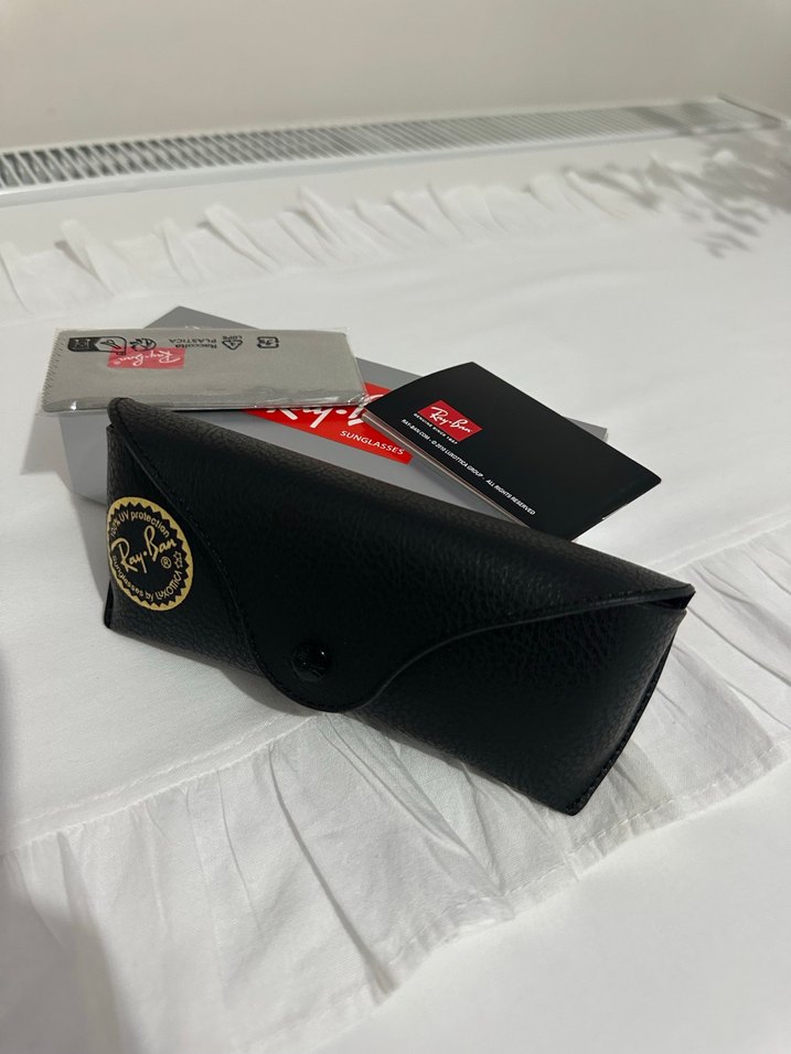 Siyah Ray-Ban Klasik Kadın Gözlüğü - Görsel 4