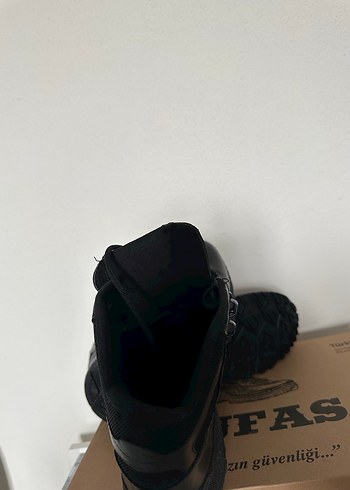 Bağcıklı Erkek  Bot - Görsel 7