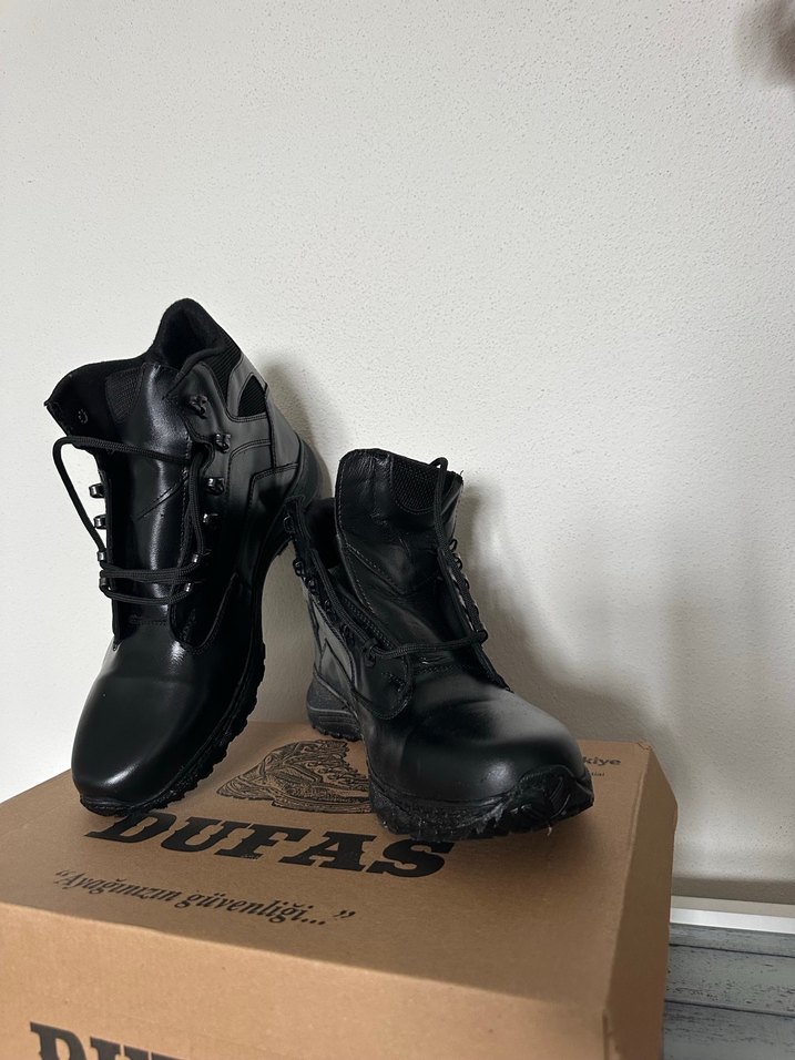 Bağcıklı Erkek  Bot - Görsel 5