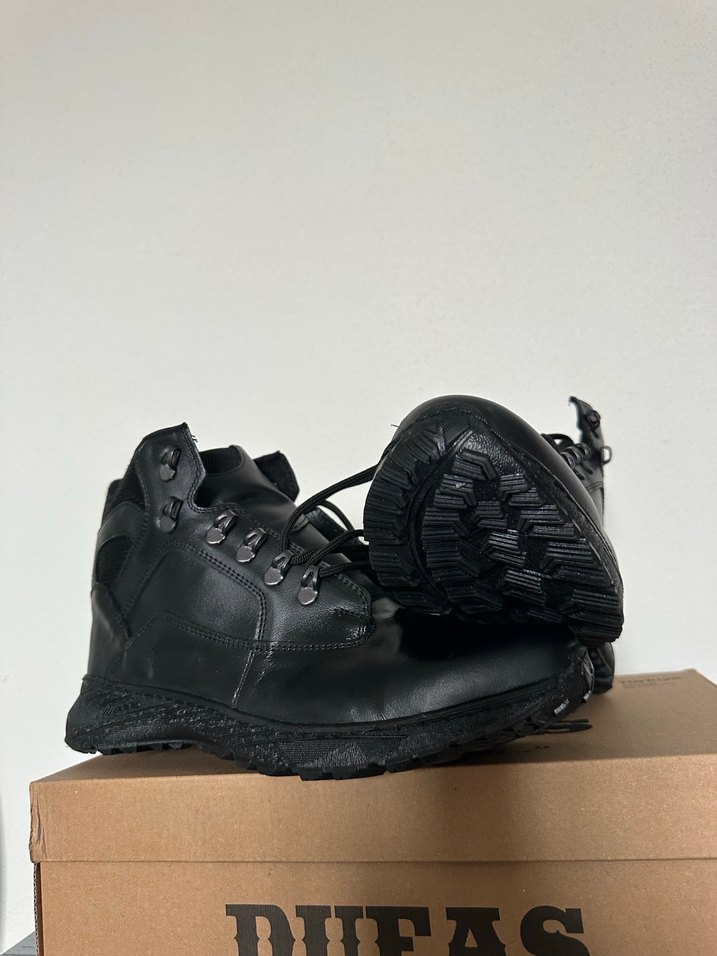 Bağcıklı Erkek  Bot - Görsel 3