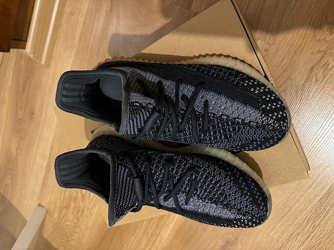 38 Beden siyah Renk Yeezy boost 350 V2