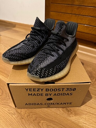 Adidas Yeezy boost 350 V2
