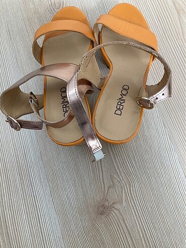 Topuklu ayakkabı - Görsel 2