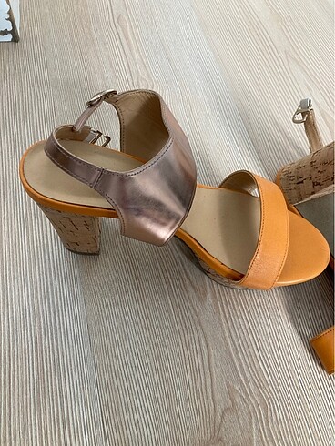 Topuklu ayakkabı - Görsel 6