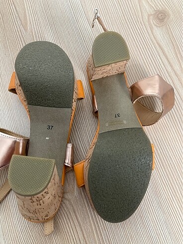 Topuklu ayakkabı - Görsel 5