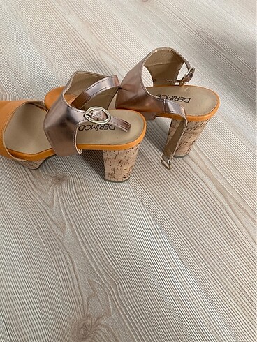 Topuklu ayakkabı - Görsel 3