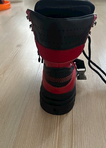 İlvi marka Kadın Bot - Görsel 3