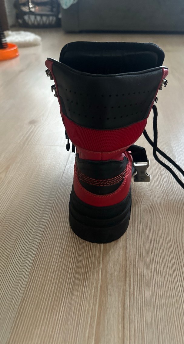 İlvi marka Kadın Bot - Görsel 3