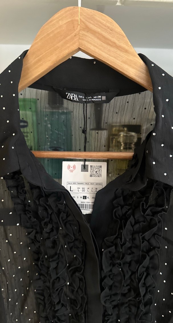 Zara marka Düğmeli Siyah parlak taş puantiyeli Uzun Kollu Gömlek - Görsel 2