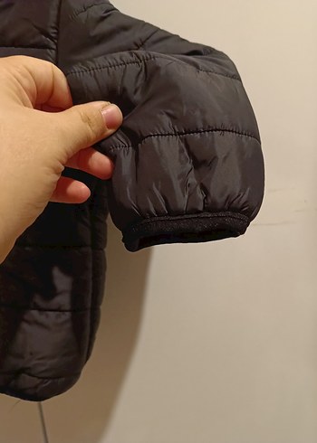 Erkek Çocuk Siyah Kürklü Kapüşonlu Mont - Görsel 5