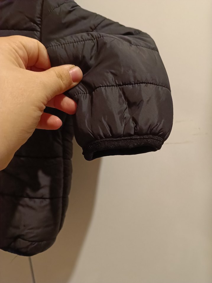 Erkek Çocuk Siyah Kürklü Kapüşonlu Mont - Görsel 5