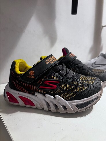 Skechers ışıklı spor ayakkabı