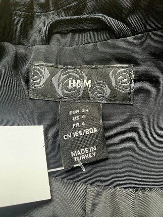 34 Beden H&M Blazer %70 İndirimli.