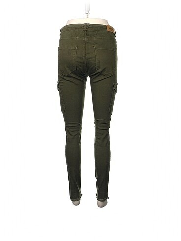 40 Beden Bershka Jean / Kot %70 İndirimli.